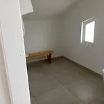 Amberyellowbnb 3* Shkodër