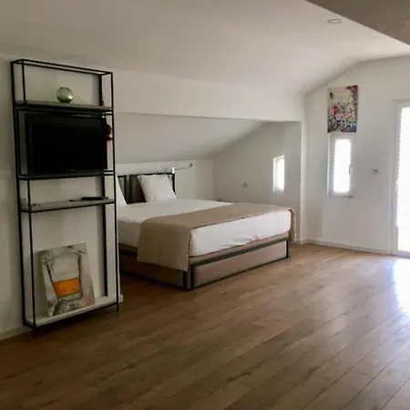 Amberyellowbnb