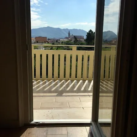 Amberyellowbnb 3* Shkodër