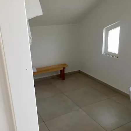 Amberyellowbnb 3* Shkodër