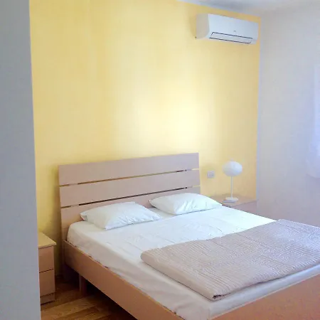 Bed & Breakfast Amberyellowbnb