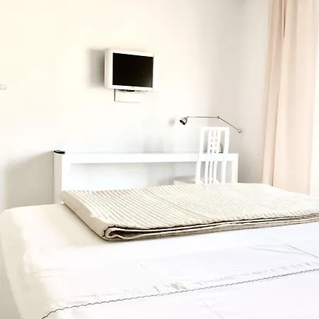 Amberyellowbnb Bed & Breakfast 3*