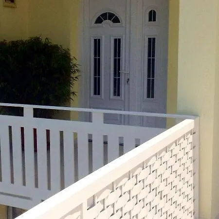 Bed & Breakfast Amberyellowbnb Shkodër