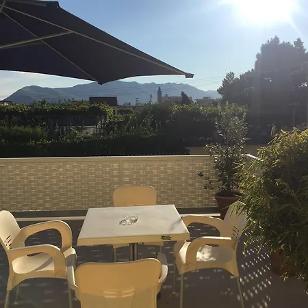 B&B Amberyellowbnb Shkodër