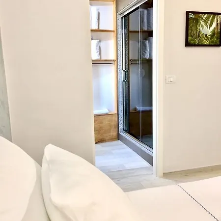 Amberyellowbnb Shkodër