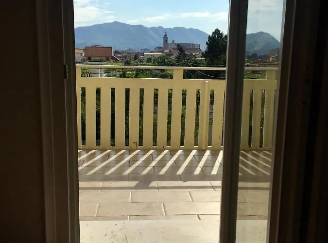 Amberyellowbnb 3* Shkodër