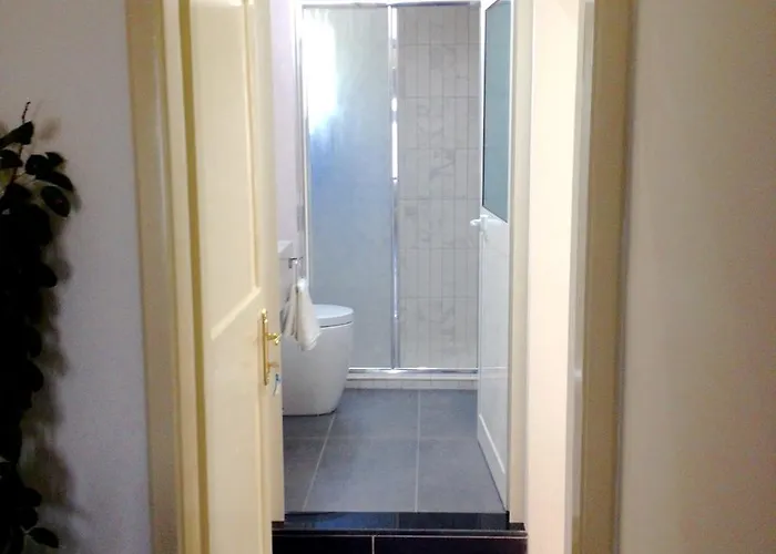 Amberyellowbnb Couette-café